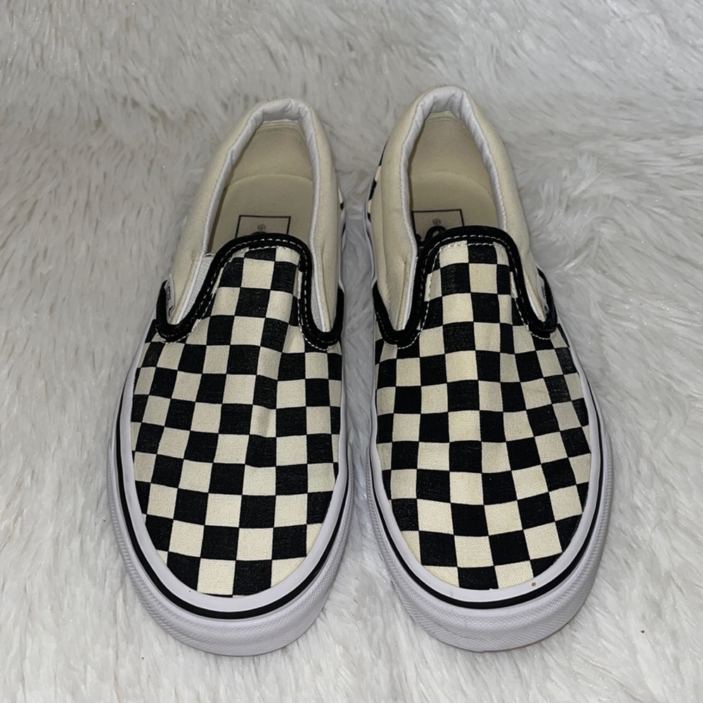 Vans black and white checkered unisex shoes